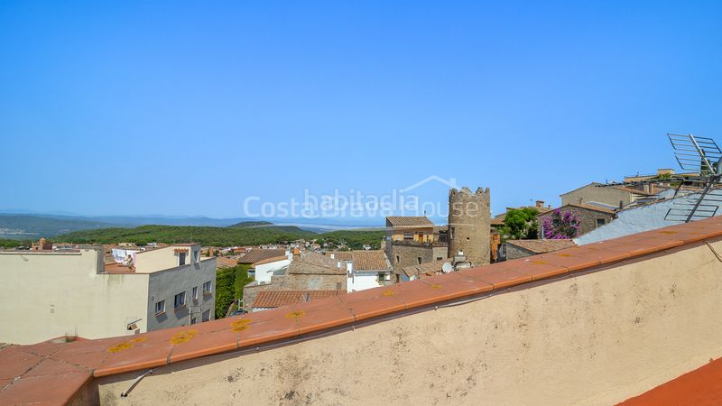 Foto 1a38b154-d2ab-4ffd-a21d-03cd2e7b3af3. Masia amb aparcament a Begur Begur