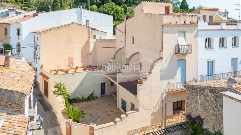 Foto fd853865-8126-4e3e-9246-c257b4e143d3. Masia amb aparcament a Begur Begur