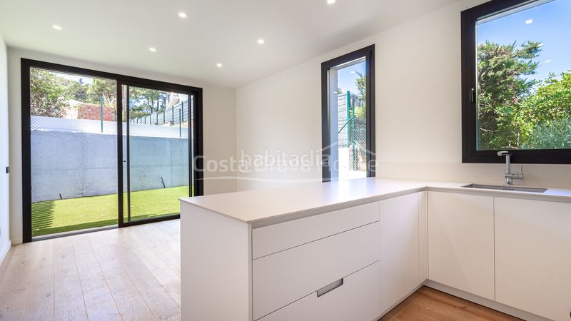 Foto 59870533-5caa-44fd-9644-0b76541fd894. Apartament amb calefacció piscina a La Fosca - Cala Margarida Palamós