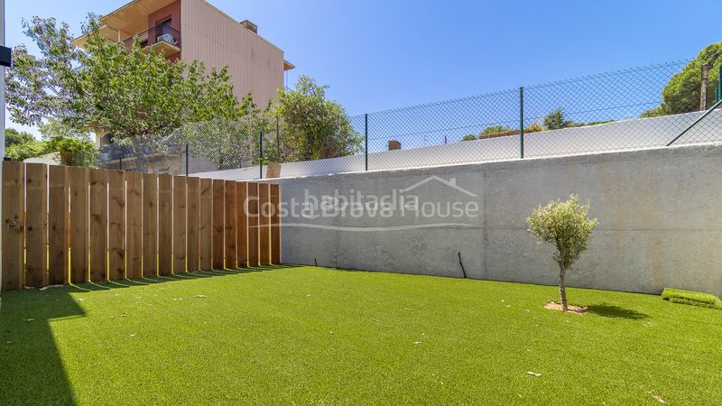 Foto 5c7da40f-c811-404c-8e5e-3479591f297d. Apartament amb calefacció piscina a La Fosca - Cala Margarida Palamós