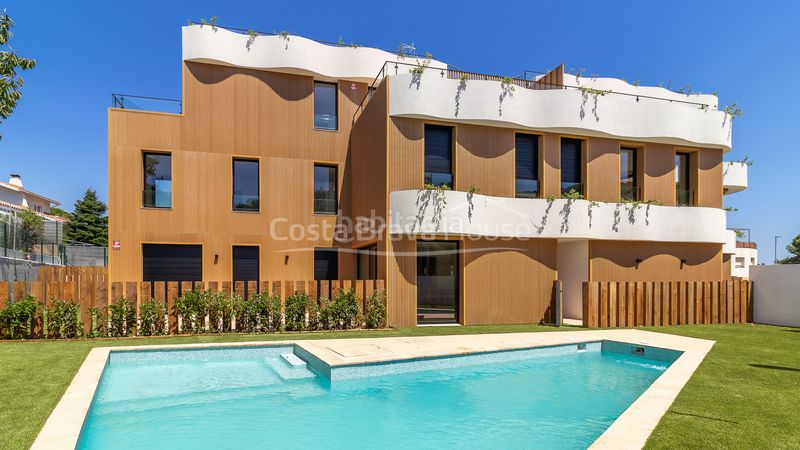 Foto 87a6121e-e1cb-472a-b335-0c4d4bf100ac. Apartament amb calefacció piscina a La Fosca - Cala Margarida Palamós