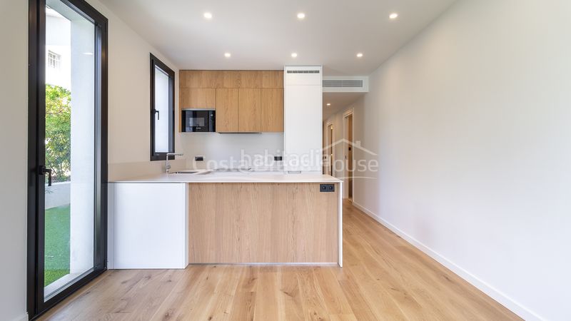 Foto bf9f65fa-a225-41b3-ad37-633137fae636. Apartament amb calefacció piscina a La Fosca - Cala Margarida Palamós