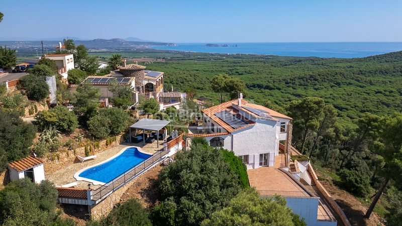 Foto 05123f93-6899-4d8f-a6e4-4c9f7a8a27f9. Casa amb calefacció aparcament piscina a els masos de Pals Pals