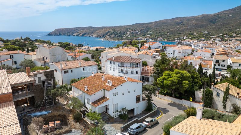 Foto a0ec9c1b-1ea6-47e8-9860-7d7cce5cab83. Casa amb calefacció aparcament a Cadaqués