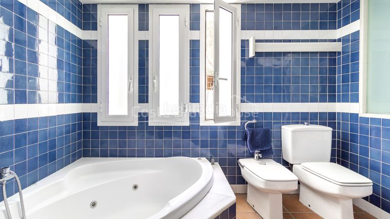 Foto a7309309-34b3-45a6-8811-4605db552d77. Casa amb calefacció aparcament a Cadaqués