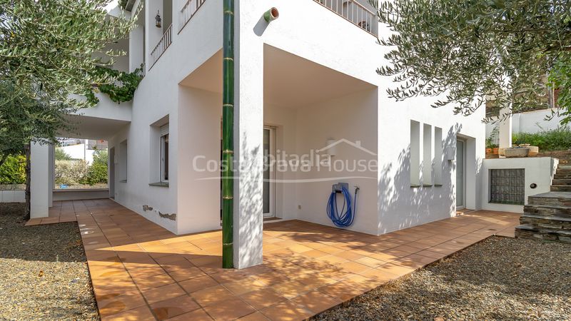 Foto d887ad34-81c0-4a81-aad5-09014be97fa7. Casa amb calefacció aparcament a Cadaqués
