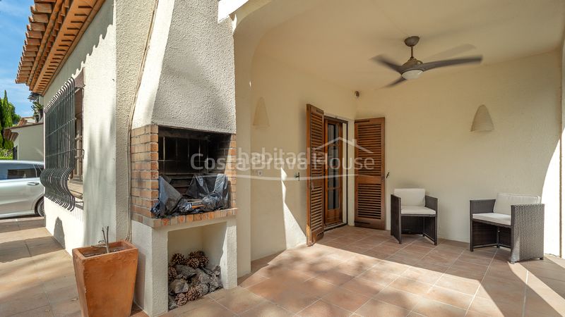 Foto ea3755f9-870d-4b41-b4e7-3bb3fe6fc0ad. Casa adossada amb calefacció aparcament piscina a Pals