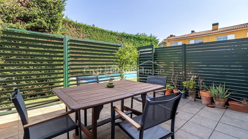Foto e1a0464f-0f99-4e3d-8779-20e8939fb846. Casa adossada amb calefacció aparcament piscina a Pals