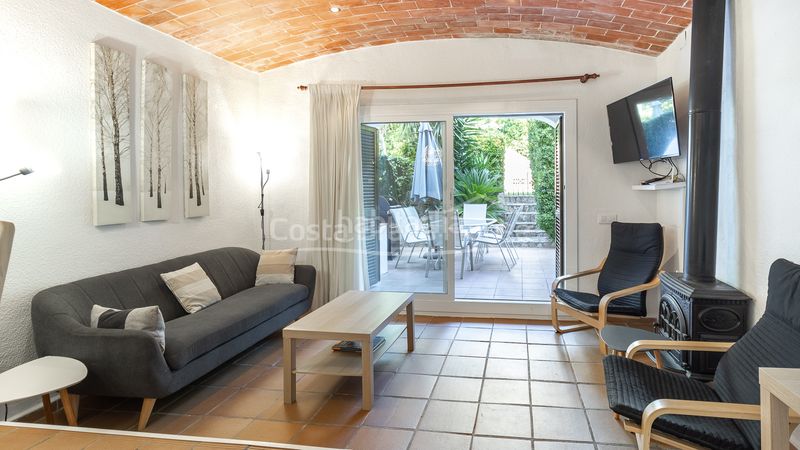 Foto 5b528f39-32d1-44b8-967a-cd8d840a988c. Casa adossada amb aparcament piscina a Tamariu