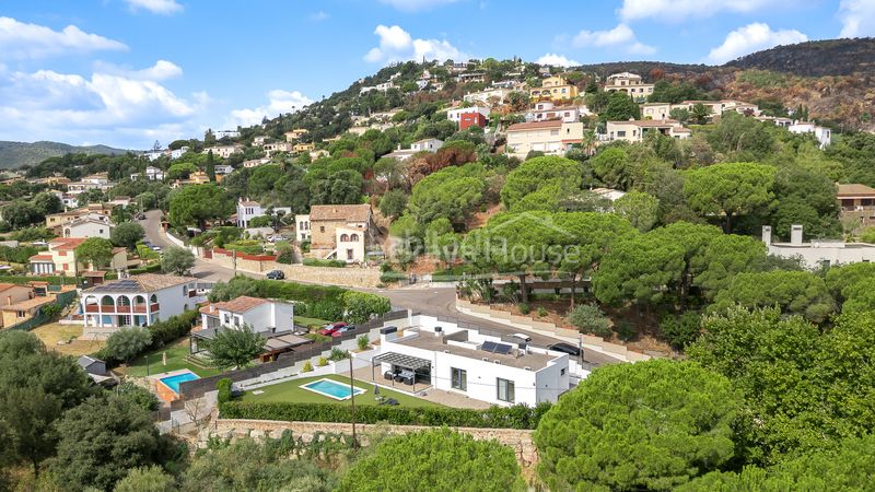 Foto 3ea1aa9f-c4f7-46c1-b063-cb240a63d320. Casa amb calefacció aparcament piscina a Cabanyes-Mas Ambrós-Mas Pallí Calonge
