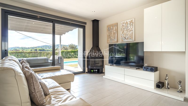 Foto 41dd73d9-f983-4893-a192-f21115370ca0. Casa amb calefacció aparcament piscina a Cabanyes-Mas Ambrós-Mas Pallí Calonge