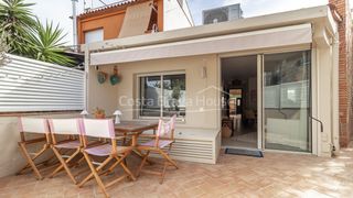 Semi detached house in Carrer Gregal