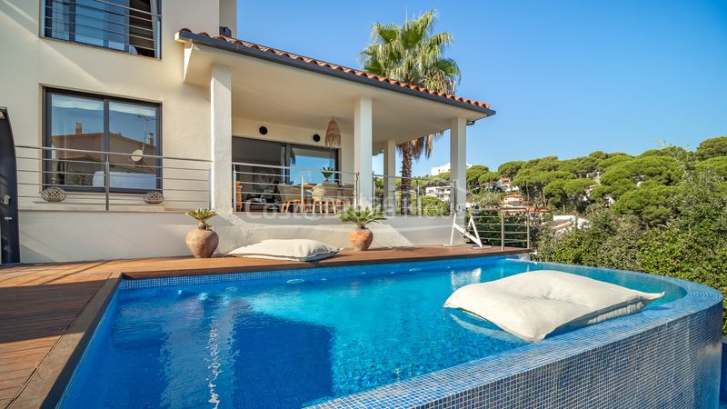 Foto 00348168-ac74-45a6-b60a-903b7ff1c673. Casa amb calefacció aparcament piscina a platja de Pals Pals