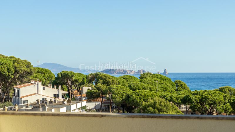 Foto 7aa78365-956d-4576-8601-394f5b18a58a. Casa amb calefacció aparcament piscina a platja de Pals Pals