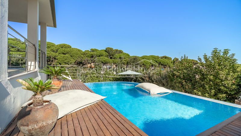 Foto aeaf3ddc-e604-4d43-b9e1-1fd0c6c62719. Casa amb calefacció aparcament piscina a platja de Pals Pals