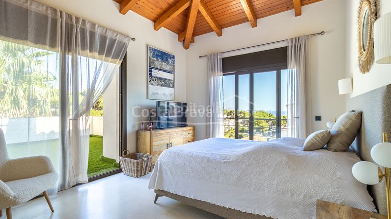 Foto b464a652-5fc5-47a9-92e9-823d64fa0654. Casa amb calefacció aparcament piscina a platja de Pals Pals
