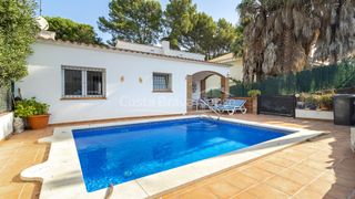 Maison  Carrer de la mostela. Casa independiente en pals con apartamento independiente, piscin