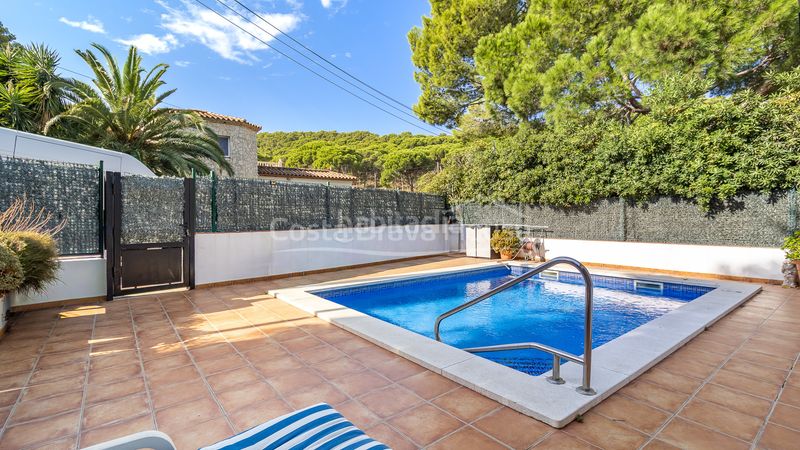 Foto 885de85e-c126-41b7-bdaa-ac315d531154. Maison avec chauffage parking piscine dans platja de Pals Pals