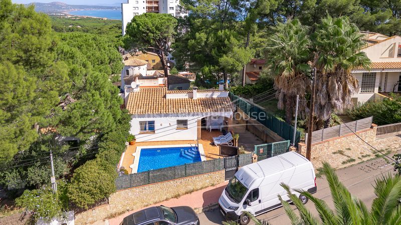 Foto da89fb29-ec49-4a35-877a-363e8586ef55. Maison avec chauffage parking piscine dans platja de Pals Pals
