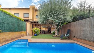 Maison jumelée  Carrer de la llibertat. Casa adosada en palafrugell centro, con jardín, piscina privada,