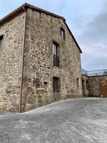 Foto d1533948-0ebf-48da-a5ba-6b13ce64e1eb. Casa amb calefacció aparcament a Brión