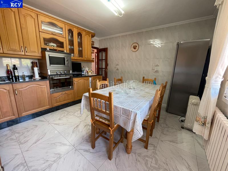 Foto b4e3782b-66c5-4a92-9fae-21efb0824488. Casa  con finca en o pino para entrar a vivir en Pino (O)