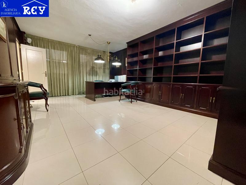 Foto 0d5a5d4d-80c5-43d2-aad3-1ba42061ed25. Rent office space with heating in Ensanche - Sar Santiago de Compostela