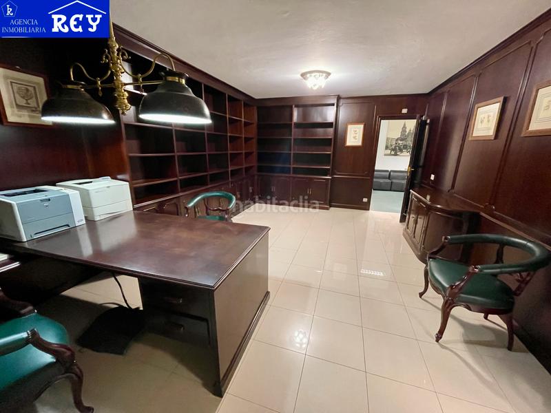 Foto 3c00585b-c07d-45c5-a915-7166e874850e. Rent office space with heating in Ensanche - Sar Santiago de Compostela