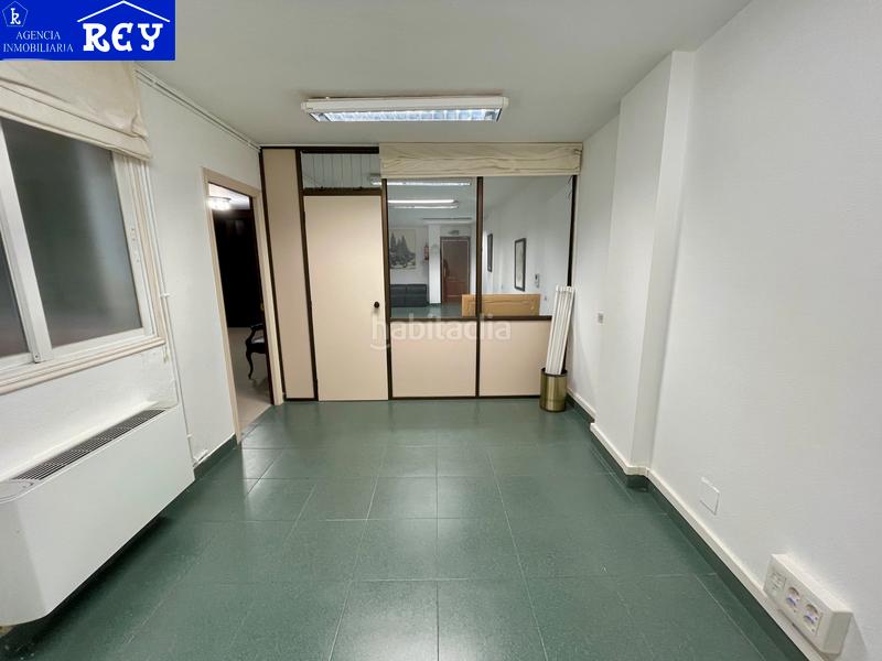 Foto b40fa78c-ba70-4f1b-8e76-ff4bd20b8275. Rent office space with heating in Ensanche - Sar Santiago de Compostela