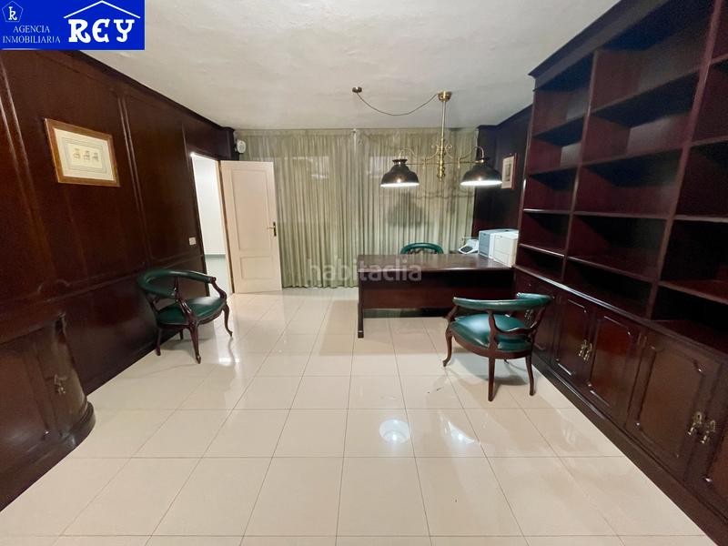 Foto f08811d9-4fbf-4c4d-928f-d426becb5f96. Rent office space with heating in Ensanche - Sar Santiago de Compostela