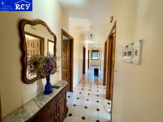 Rent House  Rúa luar. Planta baja con finca en alquiler