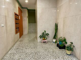 Rent Flat  Rúa de san pedro de mezonzo 7. Piso de alquiler de estudiantes (1 de septiembre a 30 de junio)