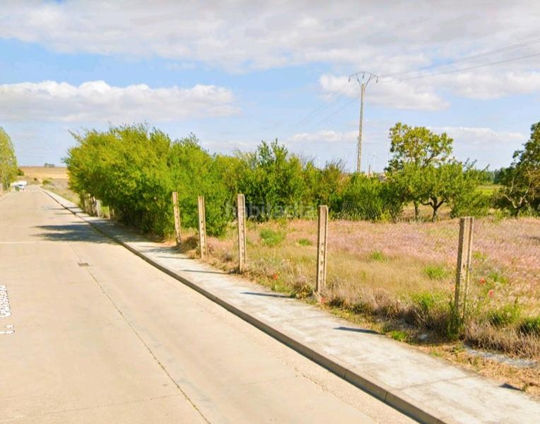 Foto b1bae010-92ca-4185-bce0-2746053b3fa0. Terreny residencial a paseo santimia 1 a Grijota