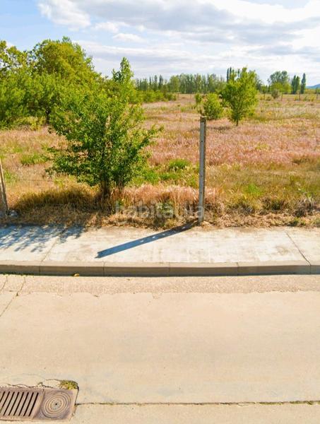 Foto 3924a32b-d970-436d-b65e-84dfaa18f8fd. Terreno residenziale in paseo santimia 1 in Grijota