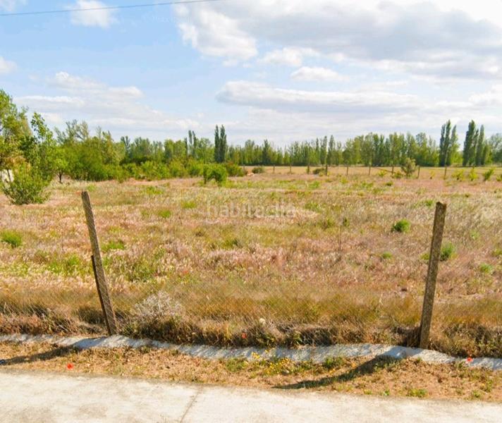 Foto a1b400ae-a33e-4379-aaea-ff1dd7a44652. Terreno residenziale in paseo santimia 1 in Grijota