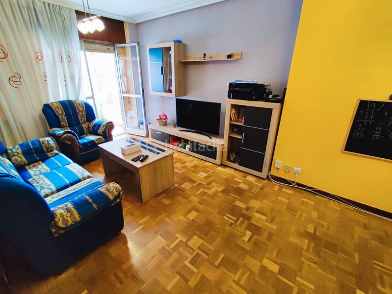 Foto 08950f77-f482-4988-9a0f-fa9a94049963. Flat with heating in Ave María Palencia