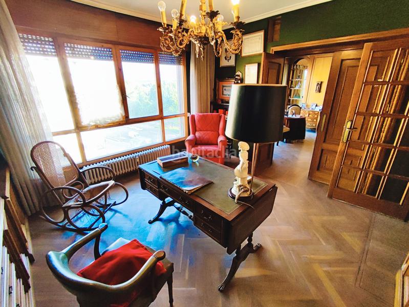 Foto b26e6db1-a2c6-4929-97a5-406cad0ca63a. Pis amb calefacció aparcament a Centro Palencia