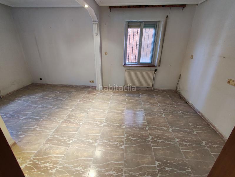 Foto 17cd3e78-faeb-4b24-8851-d4a5e19112ab. Casa con riscaldamento parcheggio piscina in Allende el Río Palencia