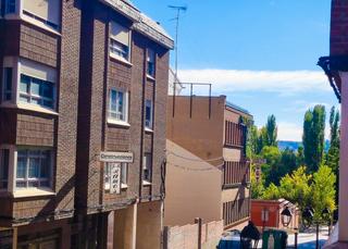 Appartement  Calle panaderas. Muy buena ubicacin al lado del saln, calle mayor, orilla del r