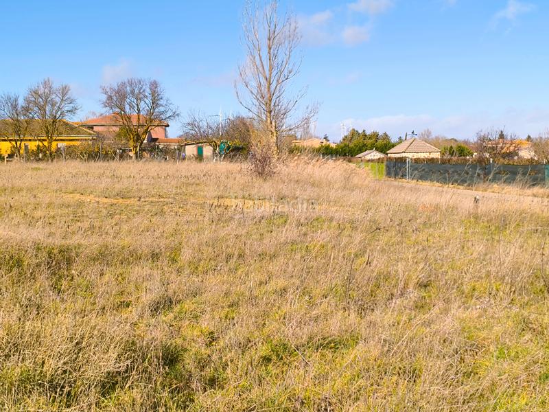 Foto 2c2b0976-2ff3-48ba-814a-f4946df0cd8f. Fondo rustico in urbanización tarragoso 2 1 in Grijota