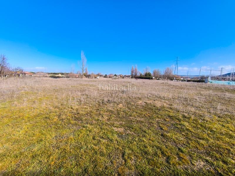 Foto 2f2071e1-c674-4965-95da-3744db426cef. Fondo rustico in urbanización tarragoso 2 1 in Grijota