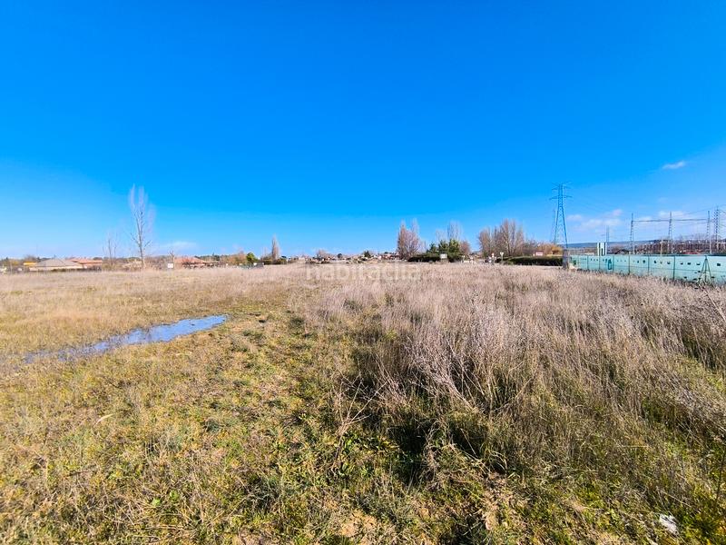 Foto 315f0c8f-f9e7-4937-b924-5fac02d3bf09. Fondo rustico in urbanización tarragoso 2 1 in Grijota