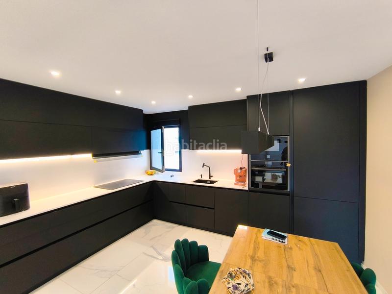 Foto 1a8bd1bb-3054-4179-b6c7-31303f3b8875. Àtic amb calefacció aparcament a Centro Palencia