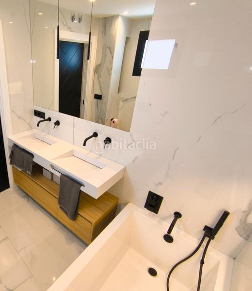 Foto 968d2d0b-22e5-460b-8055-58544b18922f. Àtic amb calefacció aparcament a Centro Palencia