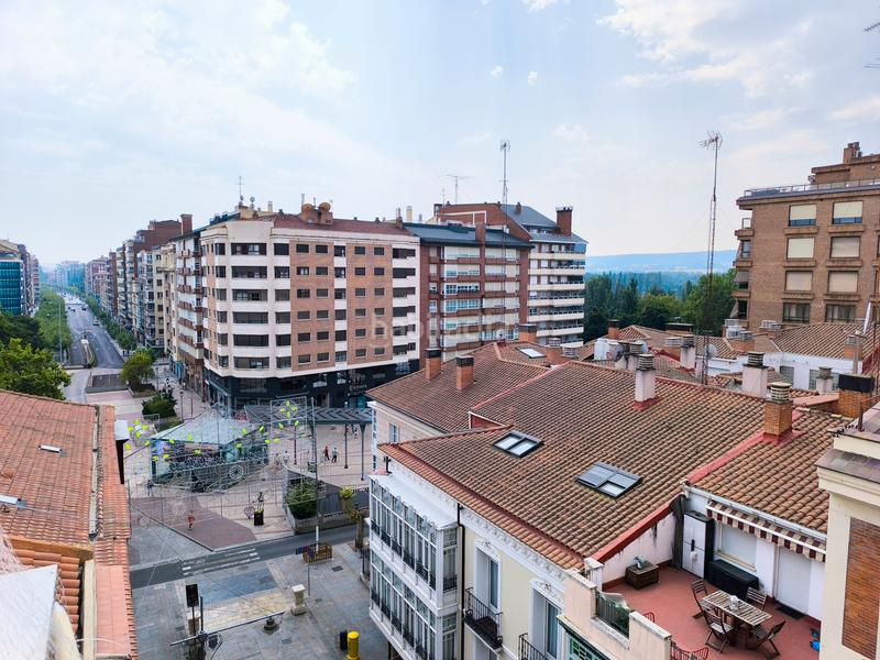 Foto 43d6480d-763f-47d5-9ea3-c07a4c3ff977. Attico con riscaldamento parcheggio in Centro Palencia