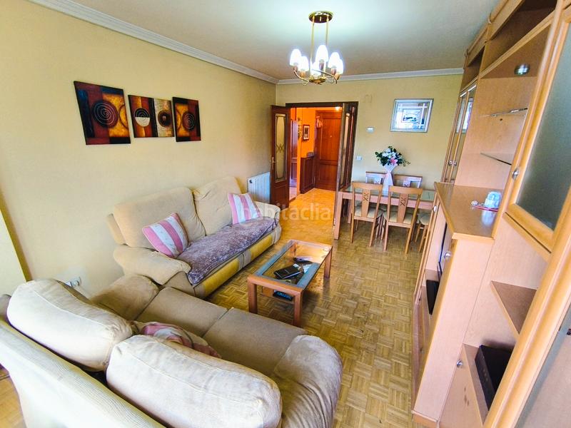 Foto b098c775-60ed-4a43-a27b-331d43d26892. Flat with heating parking in El Cristo Palencia