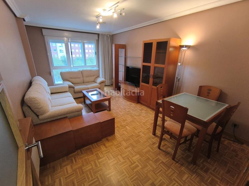 Foto 63bf4db2-2646-4383-abae-de6723fab22c. Flat with heating parking in El Cristo Palencia