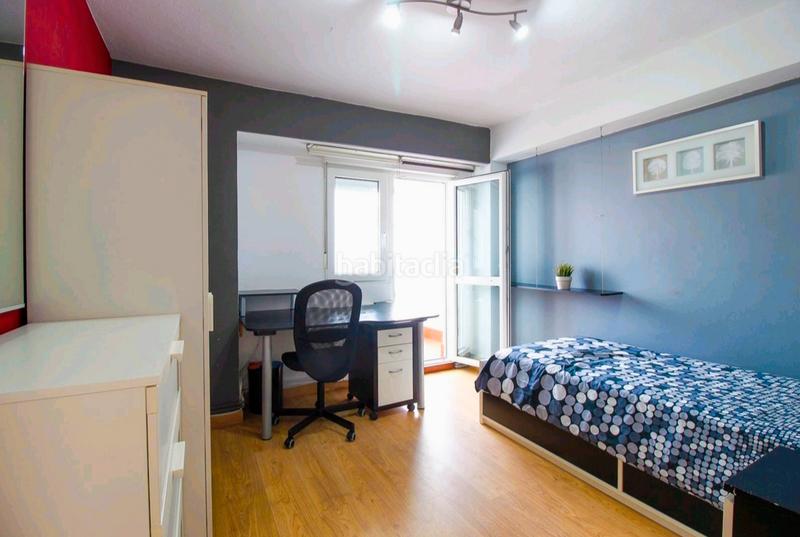 Foto f4577bc5-510c-4750-84e8-0e42d3e5e16b. Rent flat with heating in Los Castros Santander