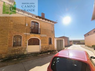 House in Villamartín de Campos