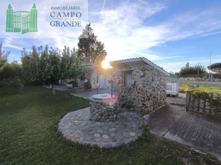 Casale in Urbanización Bota 2 8